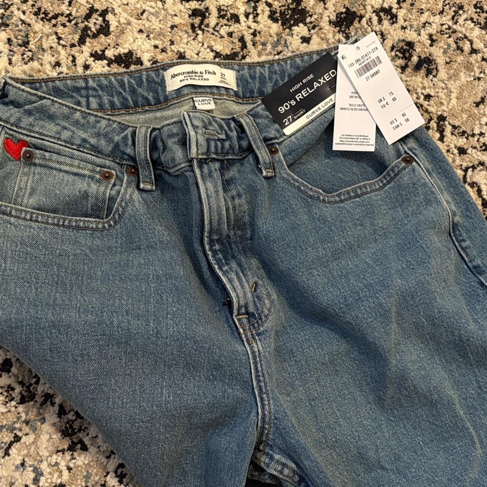 Abercrombie & Fitch 90’s Relaxed High Rise Curve Love 27 Jean
